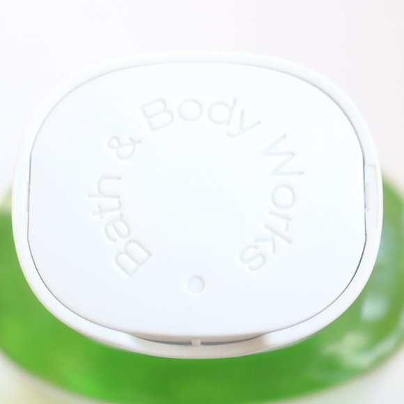 BBW | “Beautiful Day” Shea & Vitamin E Shower Gel | 10 fl oz - Picture 9 of 9